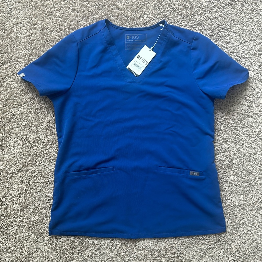 FIGS Casma 3-pocket scrub top